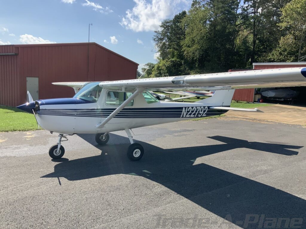 Cessna 150 training aircraft